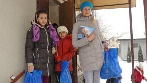 49 детей из многодетных семей и детей-переселенцев посетили концерт в восьмой Днепропетровской общине, организованный учениками каникулярной школы