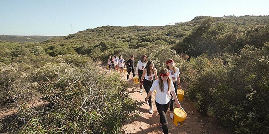 Американские подростки прошли километры, чтобы собрать средства на воду