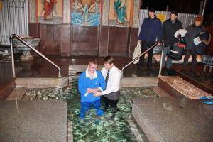 В Харькове состоялось крещение прямо под открытым небом